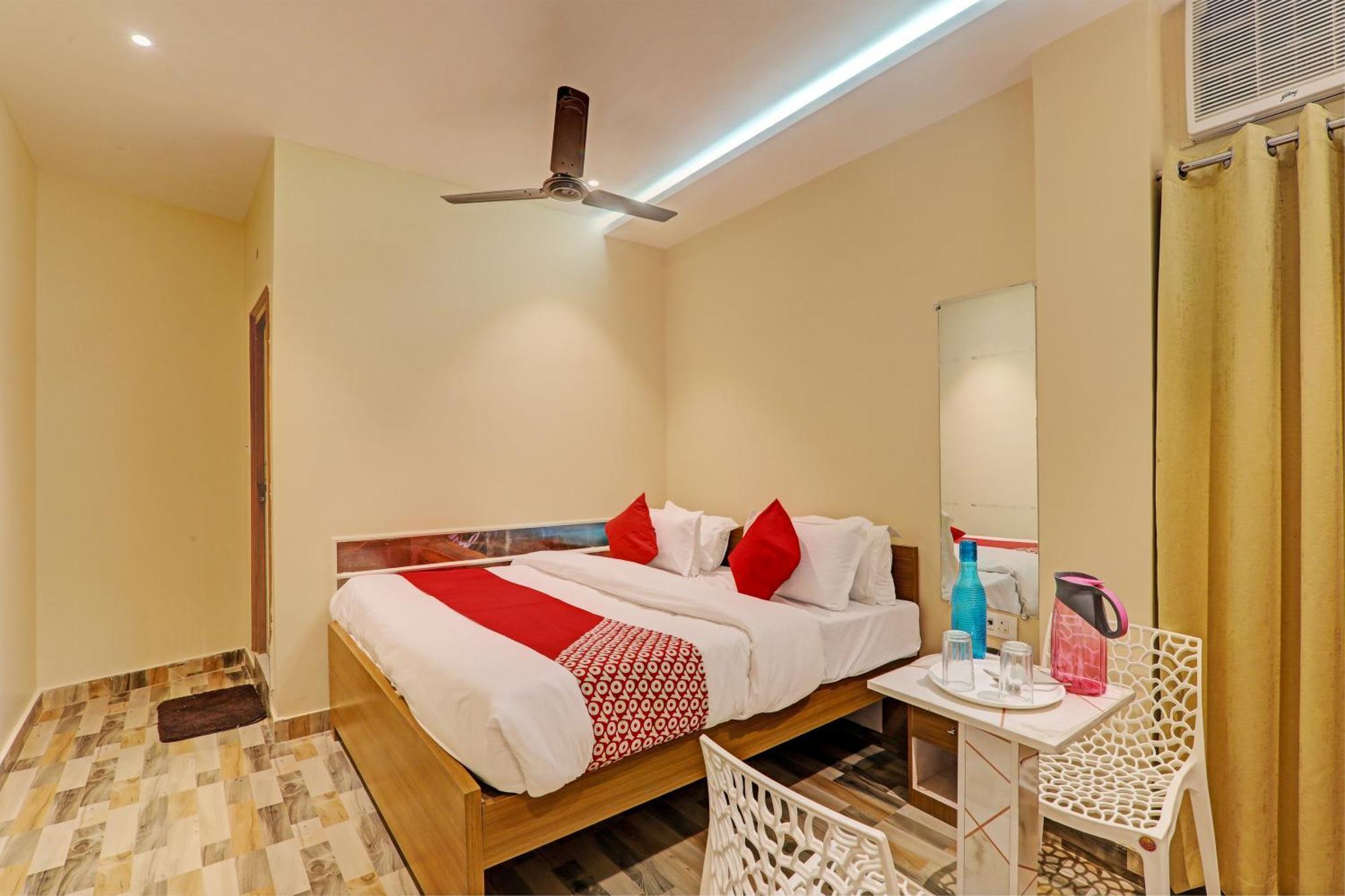 Hotel O Royal Regency Palace Gorakhpur Eksteriør bilde