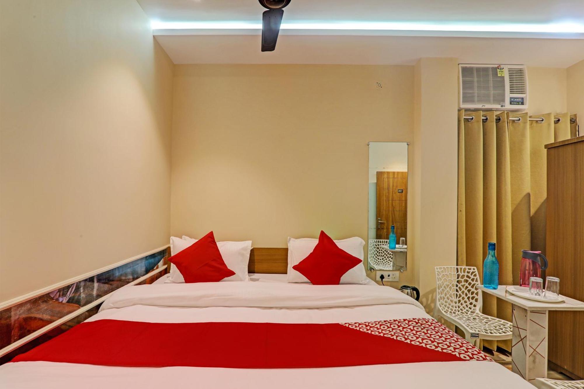 Hotel O Royal Regency Palace Gorakhpur Eksteriør bilde